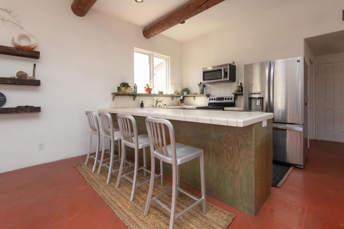 Renovated Lodge - Room 1 With Pool Access Joshua Tree Luaran gambar