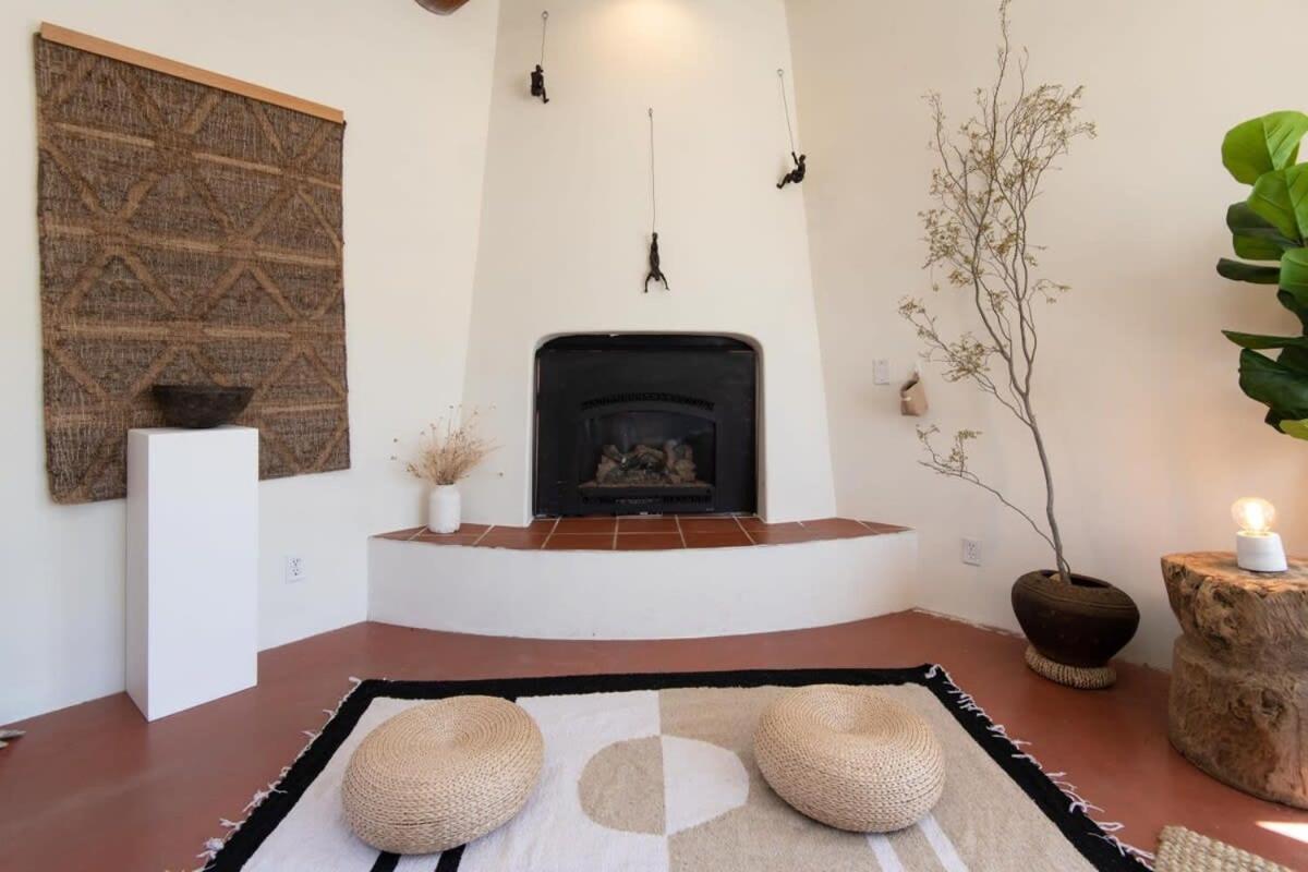 Renovated Lodge - Room 1 With Pool Access Joshua Tree Luaran gambar